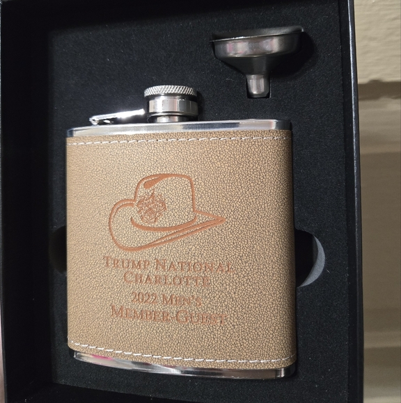 Trump National Charlotte 2022 Men's Member-Guest Stainless Steel 6oz Flask NIB - Picture 2 of 6